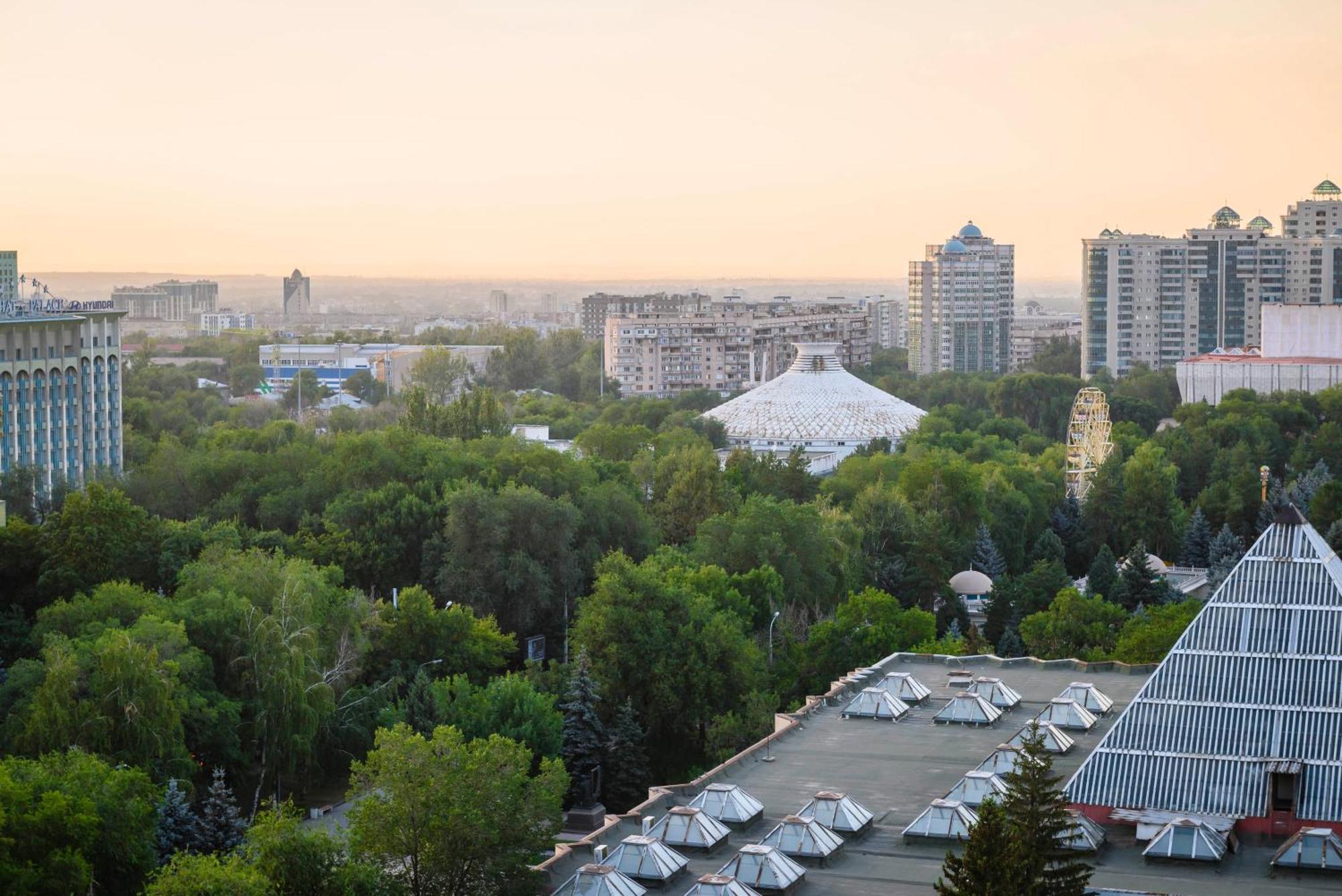Бизнес И Отдых Almaty Exterior photo
